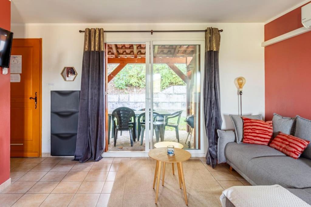 Sarlat, Apptmt T3 Residence Clim Piscine Parking Ngoại thất bức ảnh